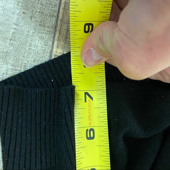 Black short sleeve tie front top size small - Picture 10 of 11